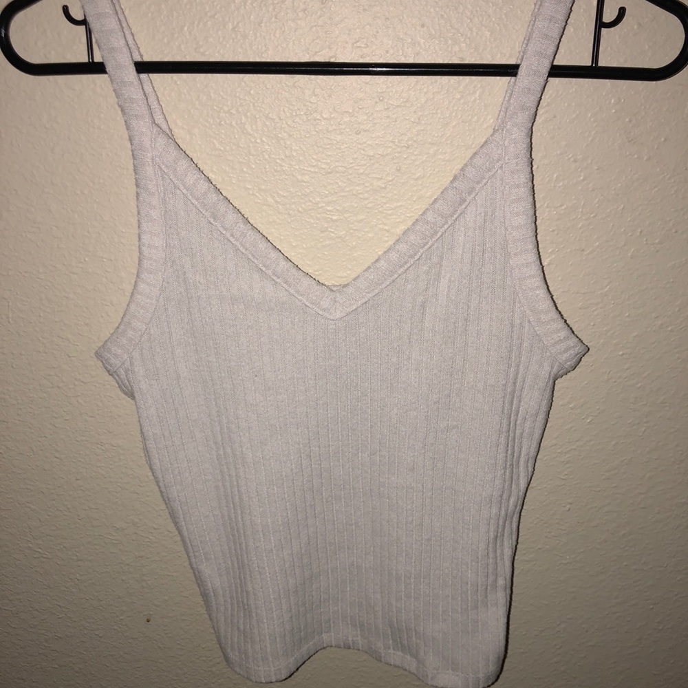 White v neck tank